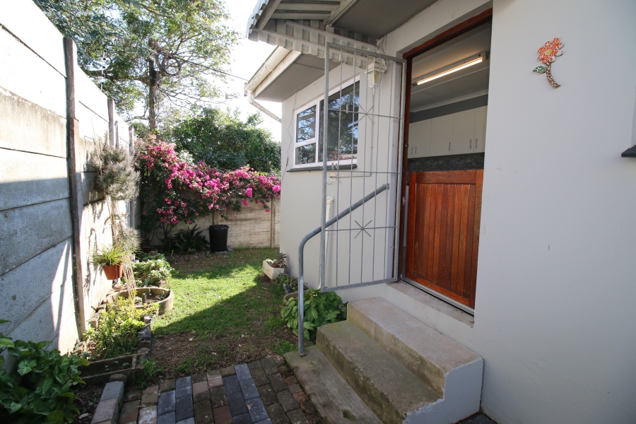 1 Bedroom Property for Sale in Beacon Bay Eastern Cape